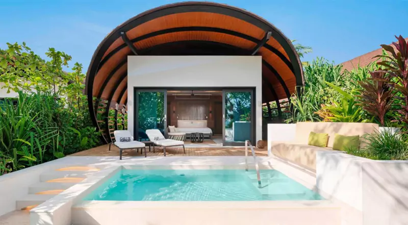 Beach Villa with Pool - One King Bed