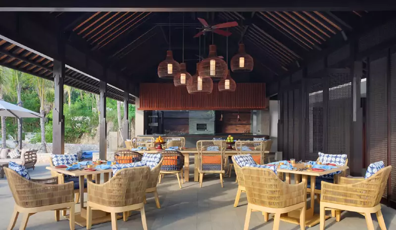 Loloan Beach Bar & Grill