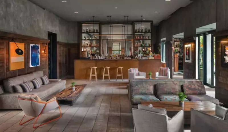 Quinta Bar and Lounge
