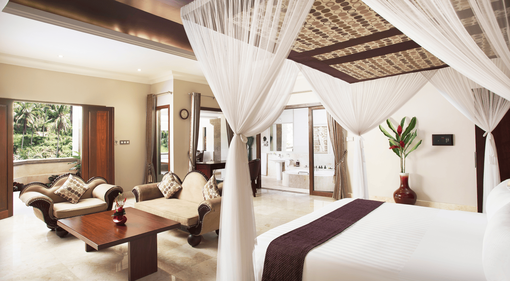 Pool Suite