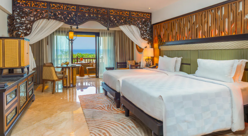 One Bedroom Ocean View Suite