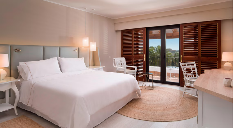 Classic Guest room, 1 King, Terrace