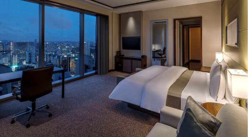 Larger Guest Room, 1 King